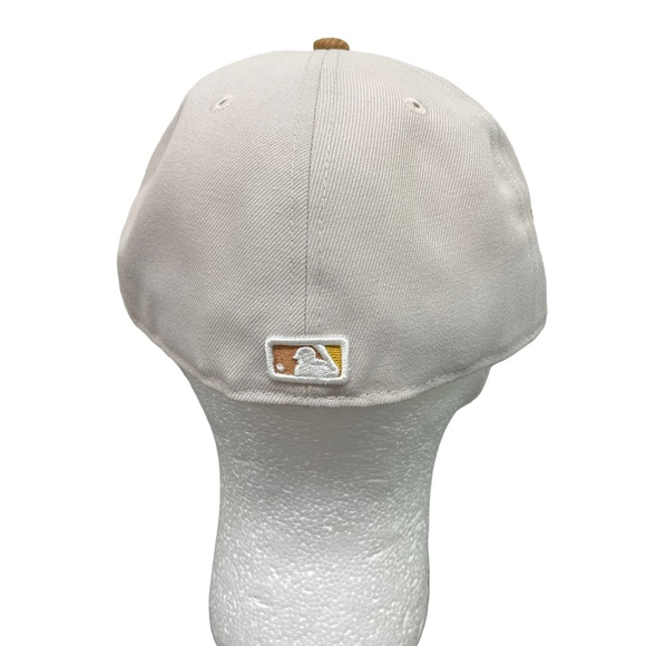 New Era 59Fifty Fall Corduroy Pirates 1976 World Series Hat Green Bottom - 7 5/8 - Picture 3 of 5